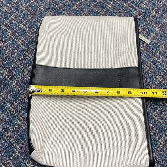 Preloved Riley Versa bag - Picture 11 of 13